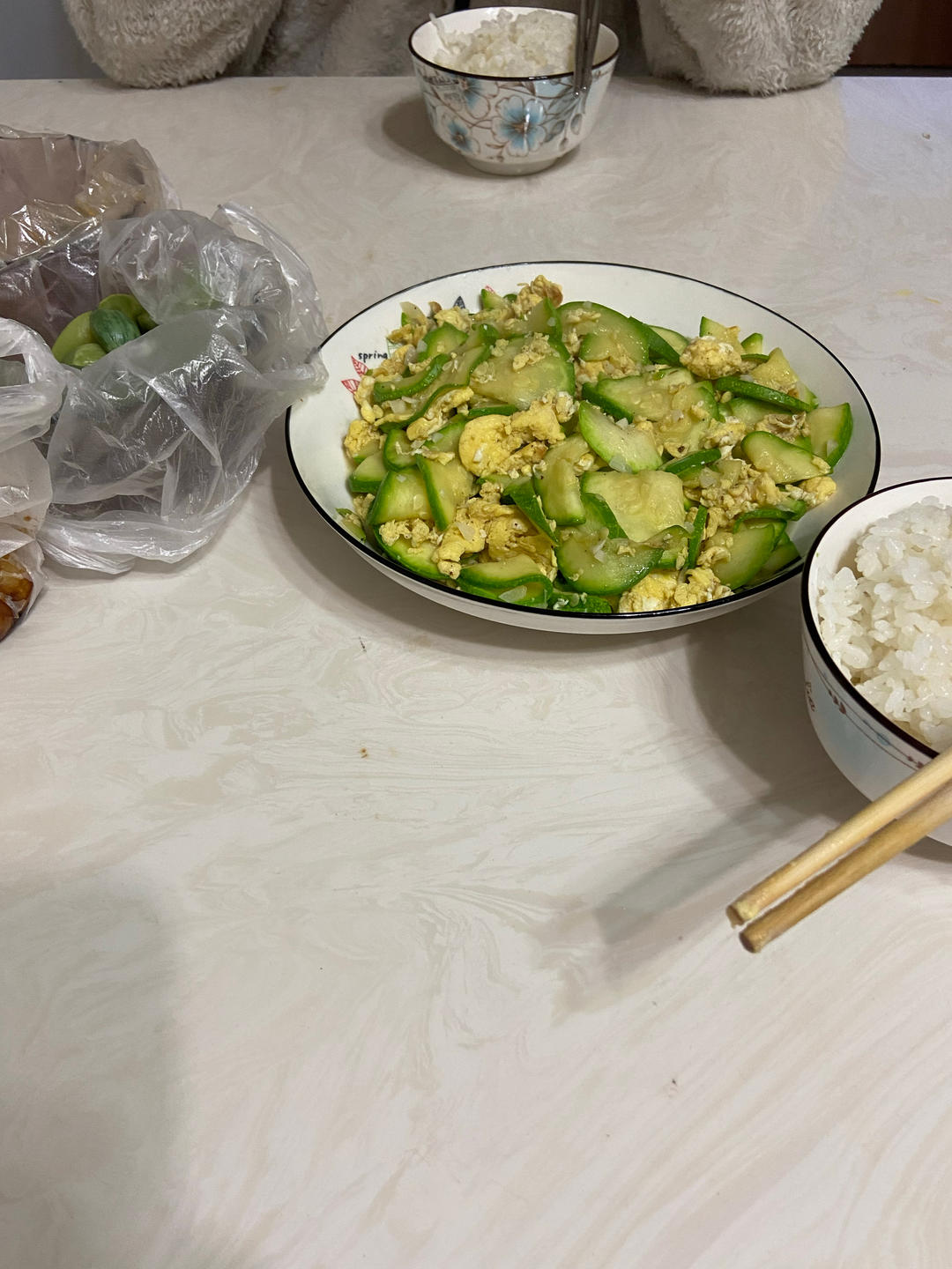 清香的西葫芦炒鸡蛋