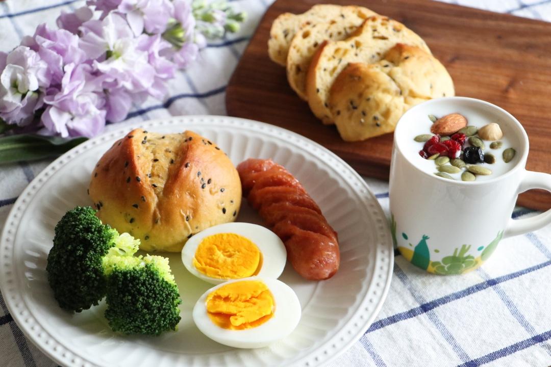 红薯黑芝麻面包球