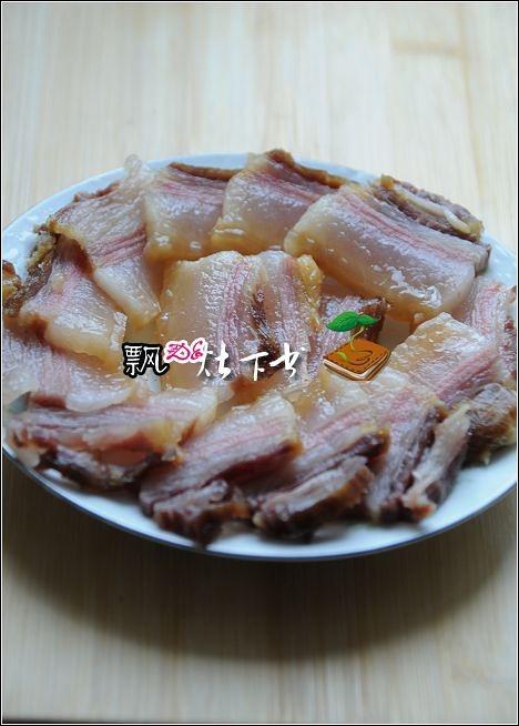 鞭笋清炖咸肉蹄髈的做法