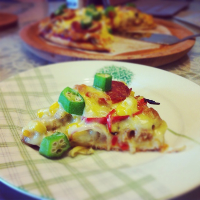 辣味黑椒牛肉时蔬披萨