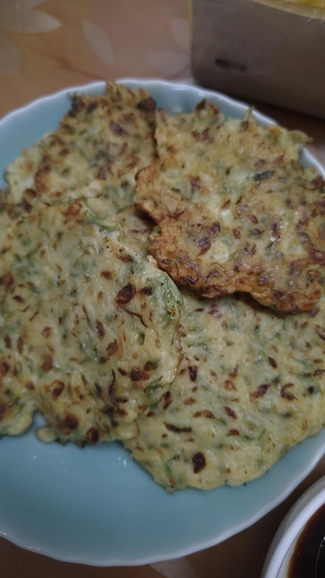 少面粉少盐的槐花饼