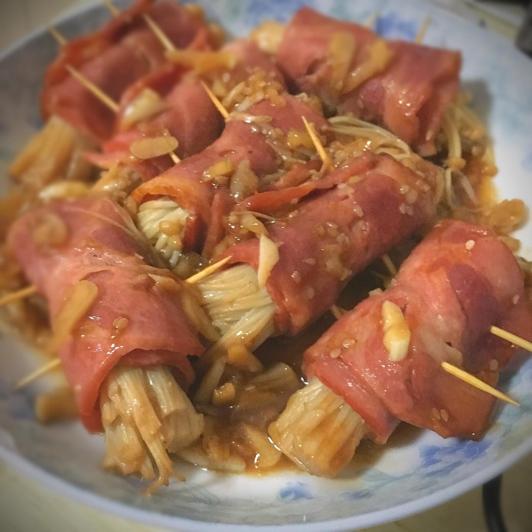 【金针菇培根卷】