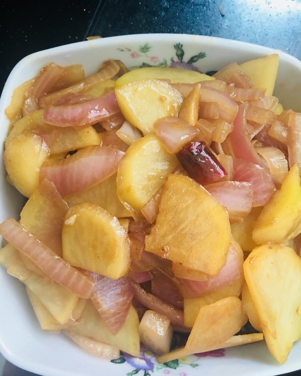 gover做的洋葱炒土豆