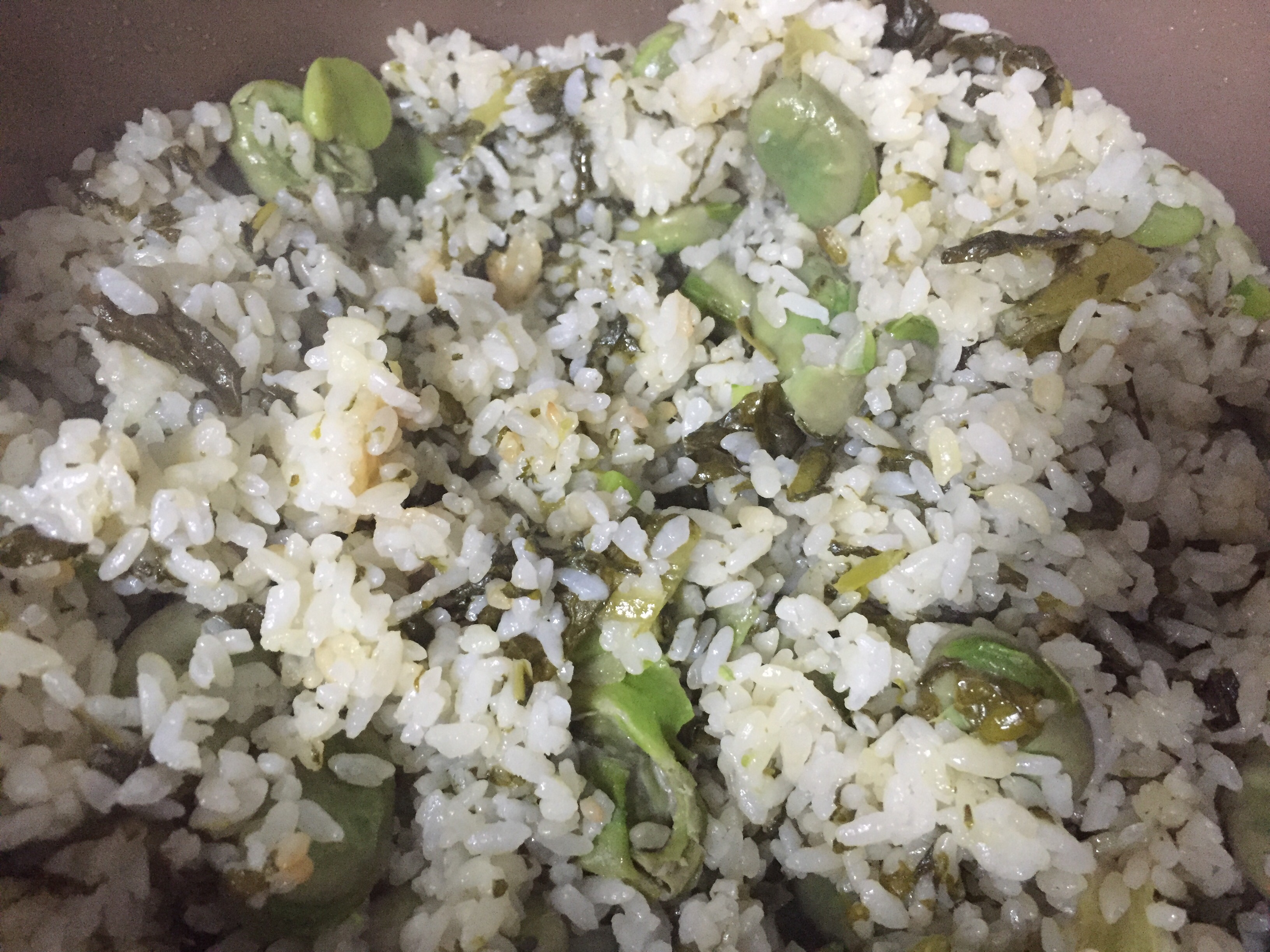 蚕豆莴苣叶菜饭的做法