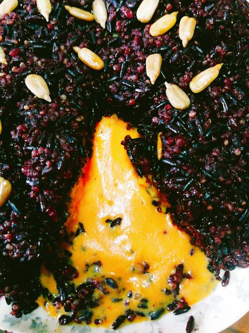 紫米藜麦咸蛋黄流沙八宝饭（养生胡萝卜汁流沙版）