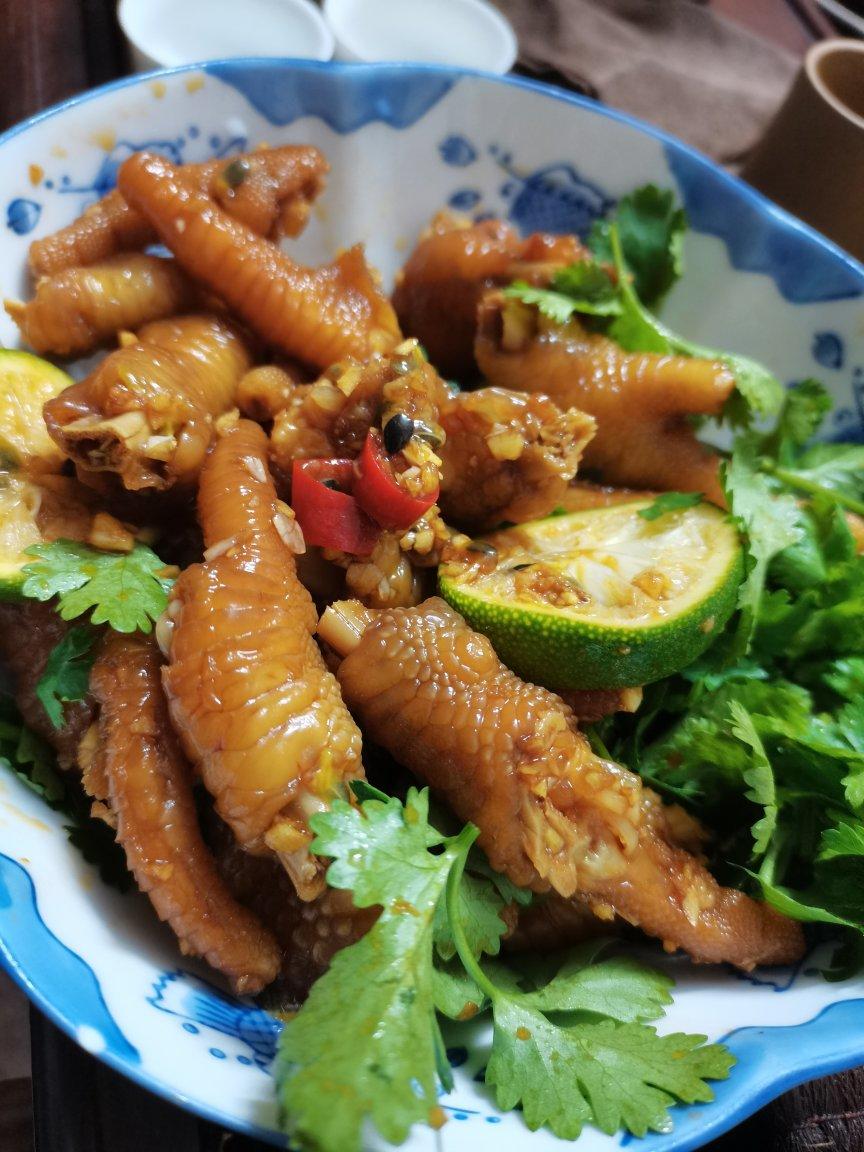 绝对不会后悔的酸辣鸡爪