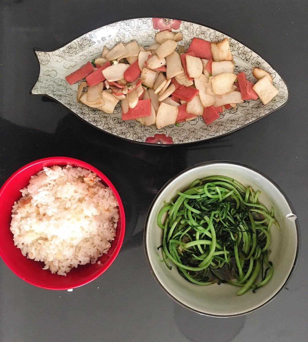 杏鲍菇炒火腿肠