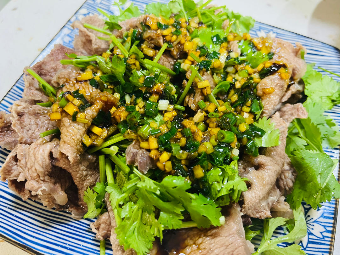轻减脂餐：香菜拌牛腱