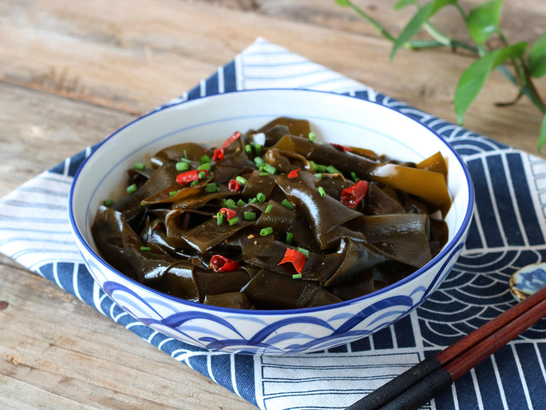 香辣卤海带结的做法