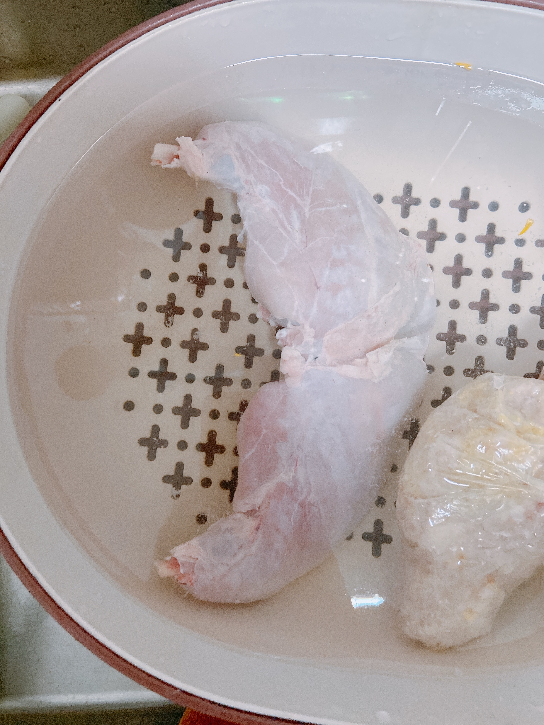 快手自贡红油蘸水凉拌兔的做法 步骤1