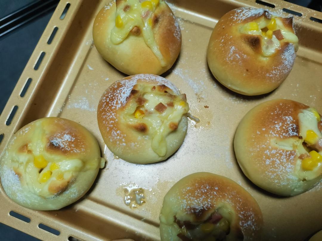 (超好吃的咸口面包）爆浆培根芝士面包
