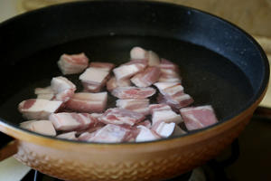 鹌鹑蛋红烧肉的做法 步骤6