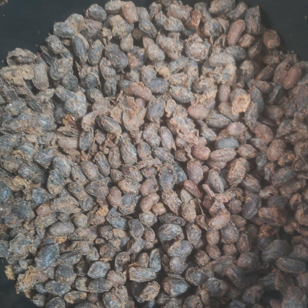 冰糖炒黑豆（好吃得停不下来）