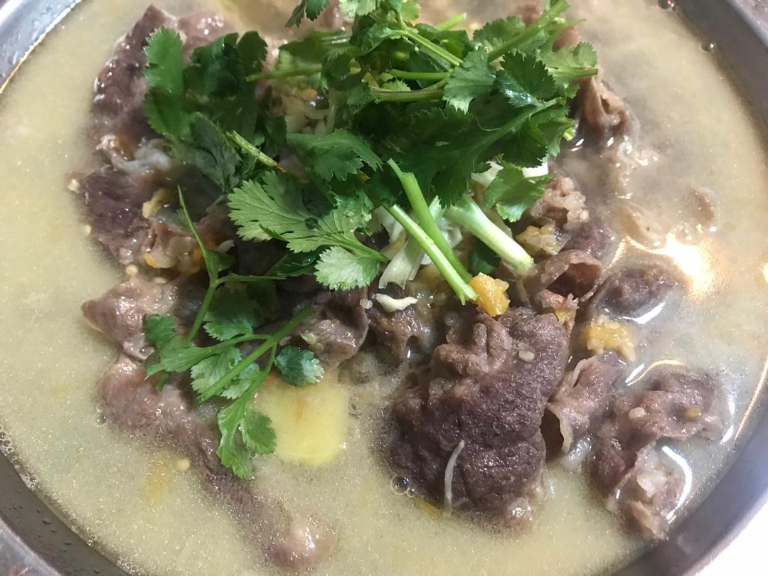 酸汤肥牛