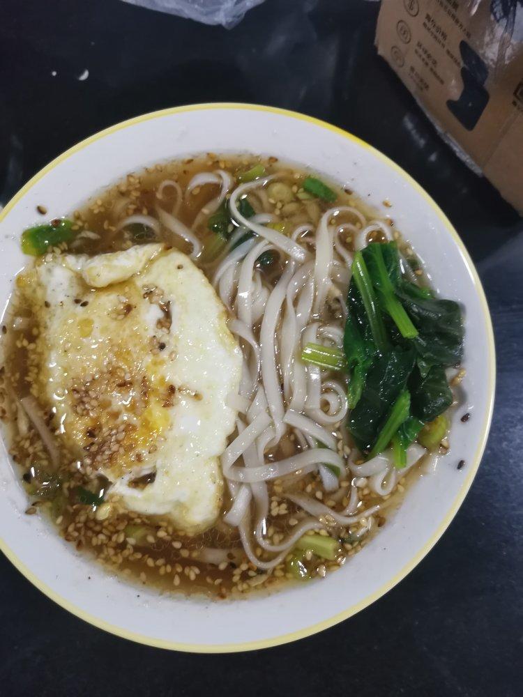 我的一人食：酸汤挂面