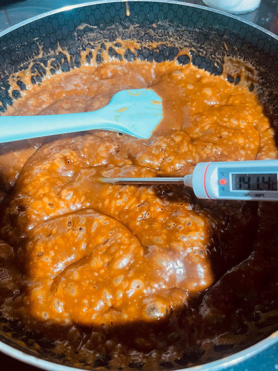 消耗奶油大户—-少糖版坚果咸焦糖太妃糖（含操作小视频）