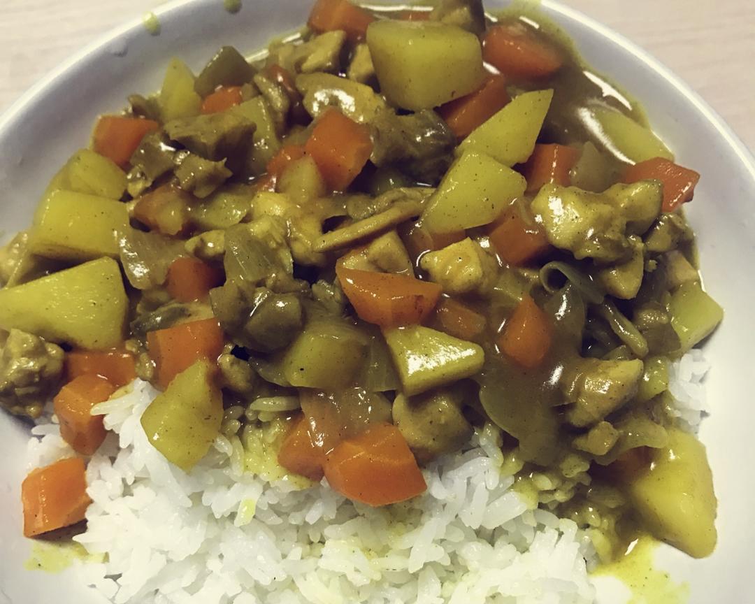 咖喱鸡肉饭