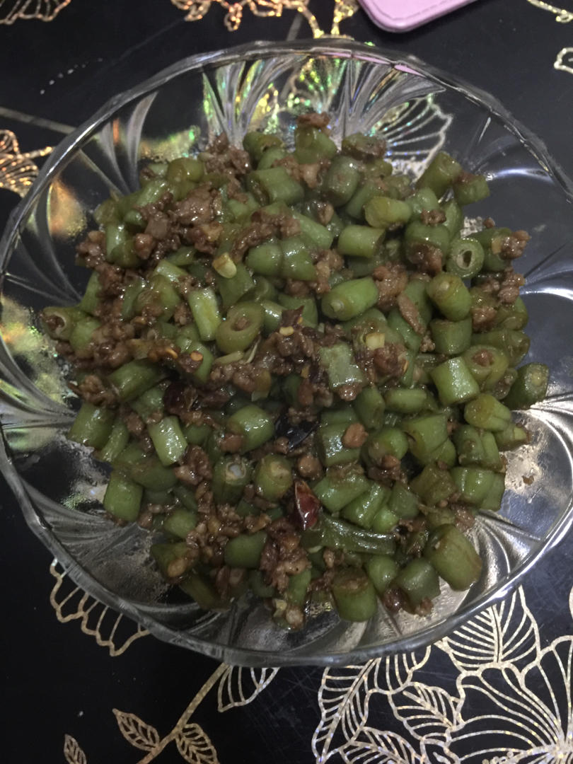香辣肉末炒豆角 Hot Chili Beans with Pork Mince