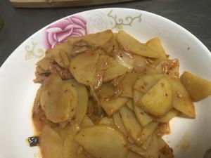 极简辣白菜土豆片的做法 步骤4