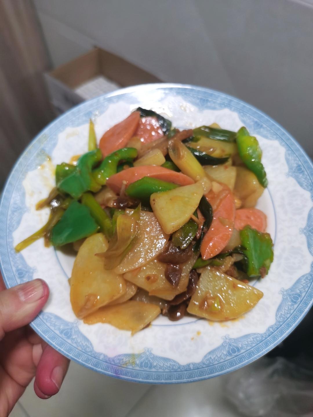 青椒炒土豆火腿