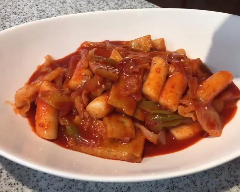 申世景vlog版 韩式鱼饼年糕锅的做法