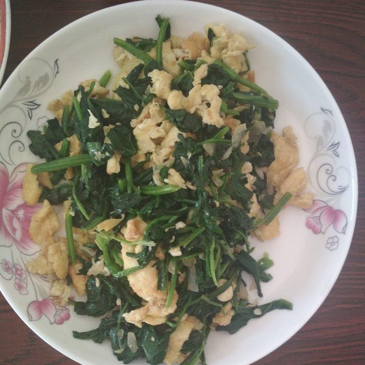菠菜炒鸡蛋