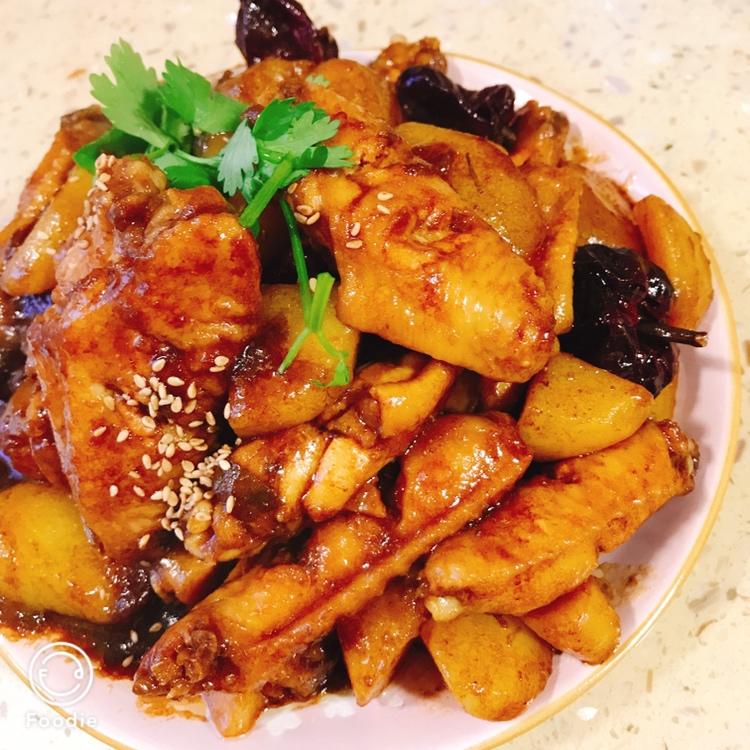 传统家常菜 红烧鸡翅炖土豆