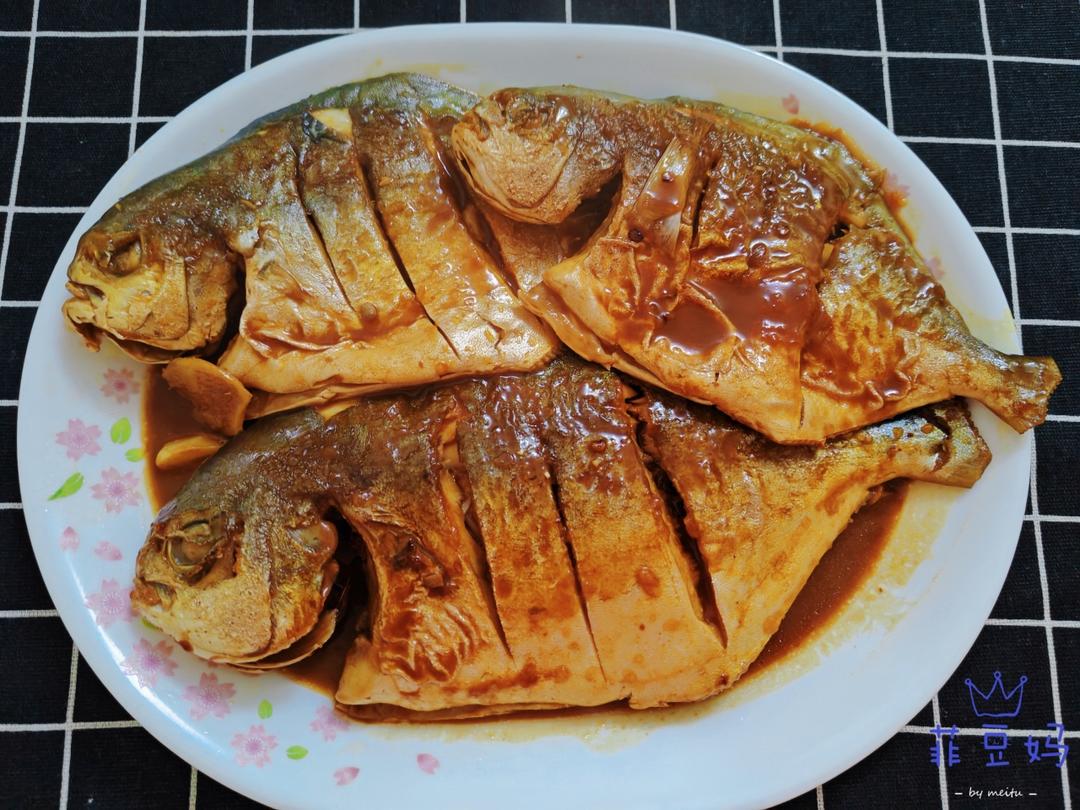 传统中式红烧平鱼