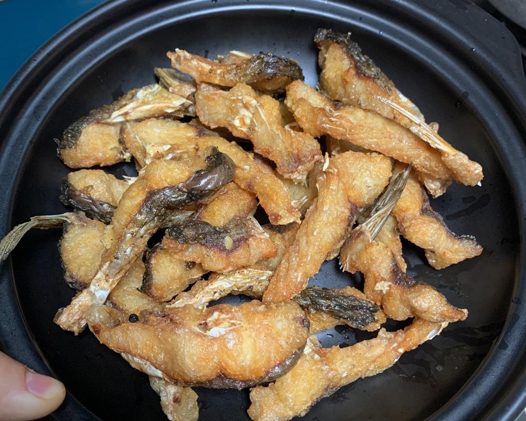 孩子们爱吃的健康油炸食品😆非常入味的香酥“干炸草鱼”