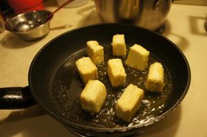 炸豆腐的做法 步骤4