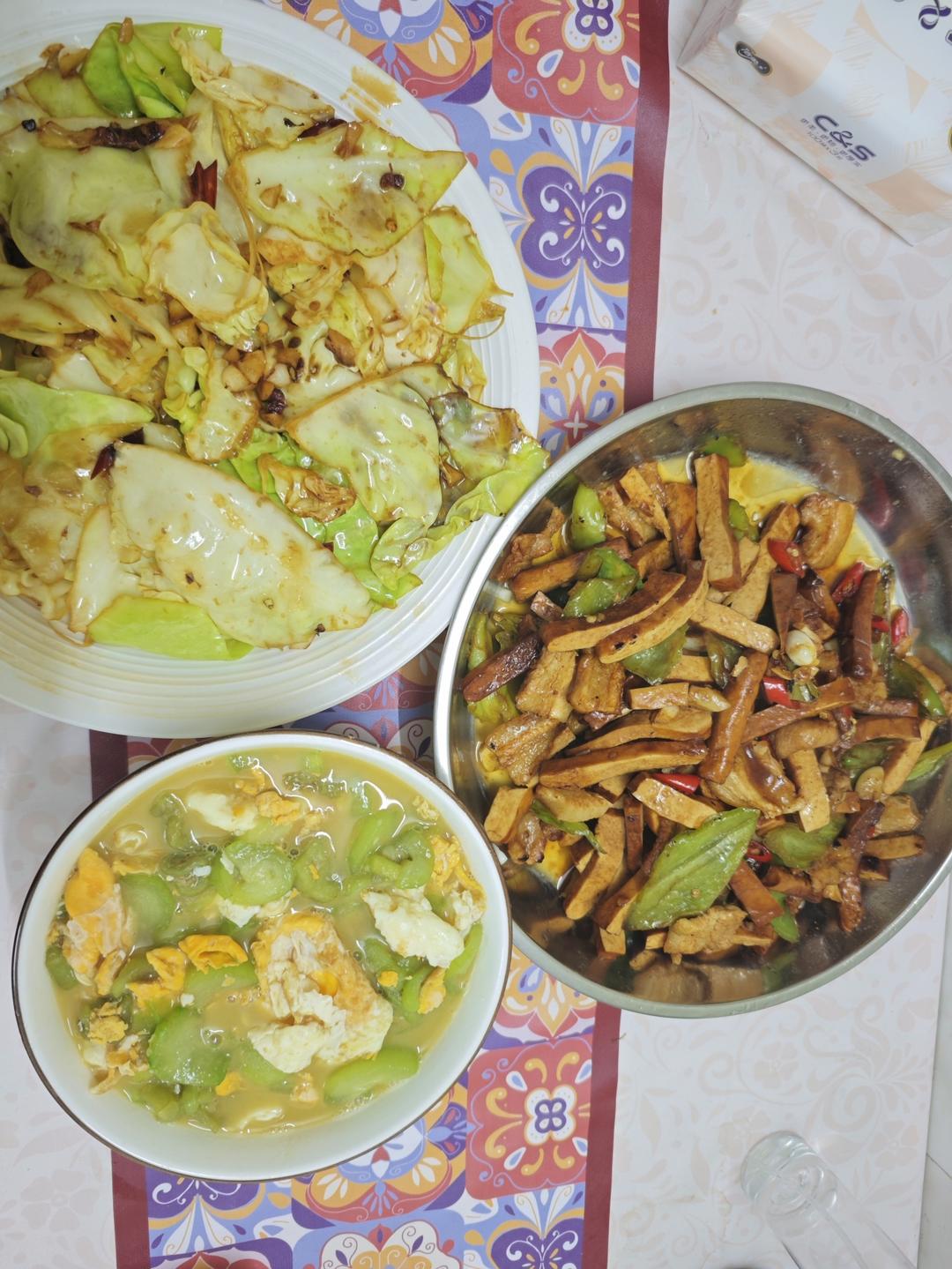超下饭/青椒香干炒肉丝