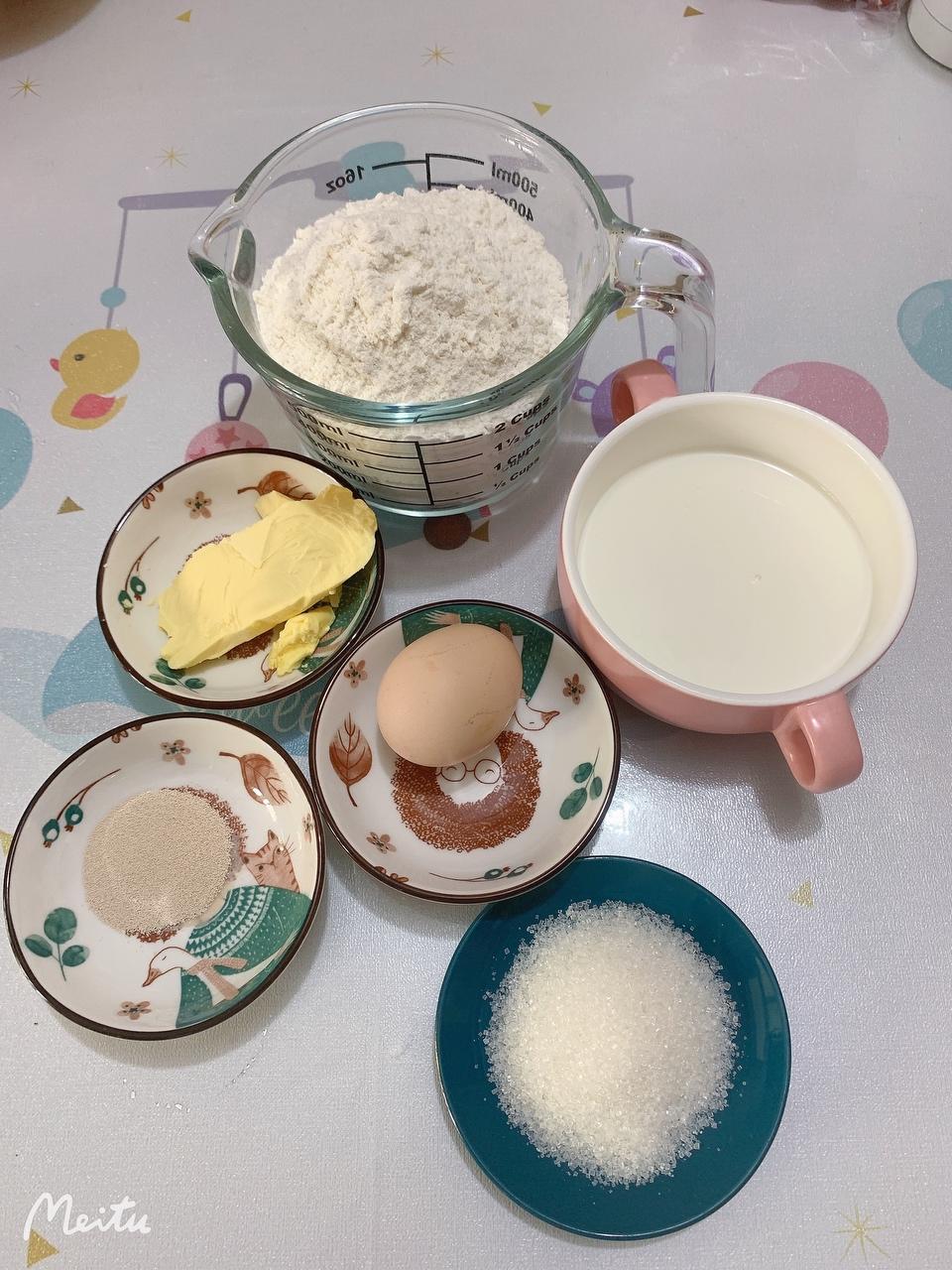 纯奶手撕吐司的做法 步骤1