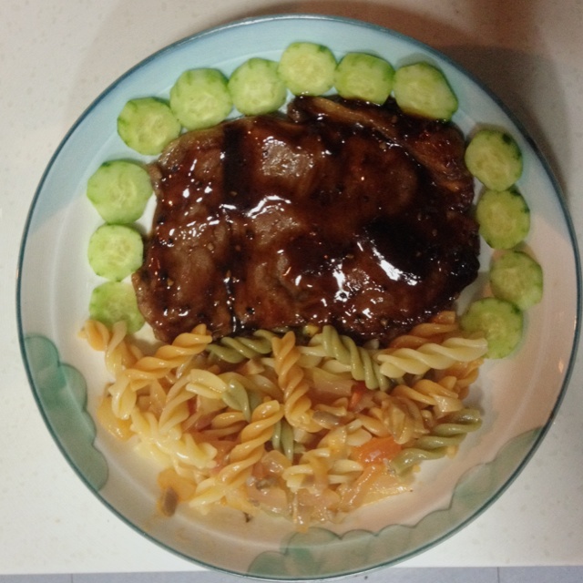 黑椒牛排（配土豆/鸡蛋，意面/蔬菜）