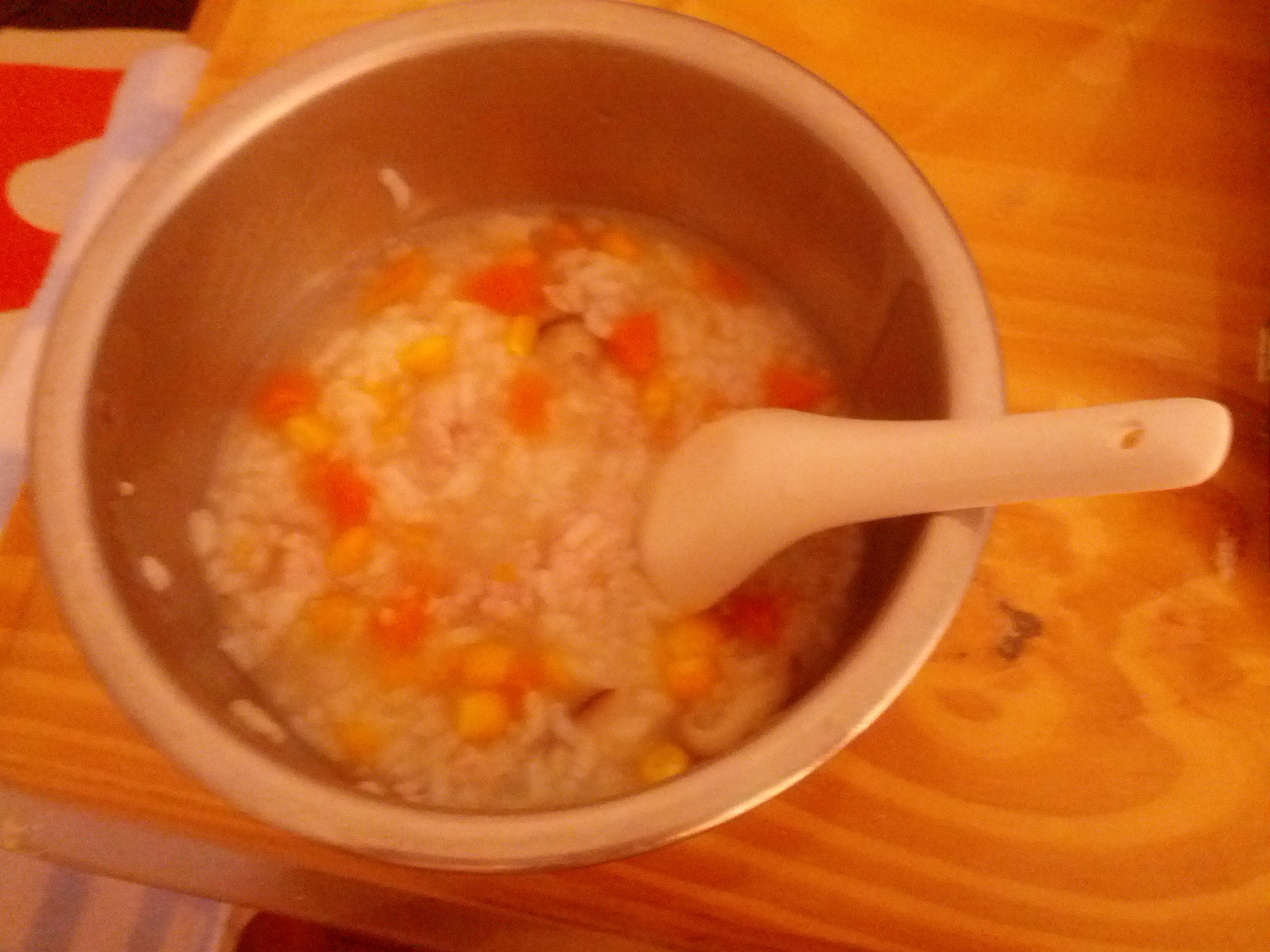 玉米胡萝卜瘦肉粥