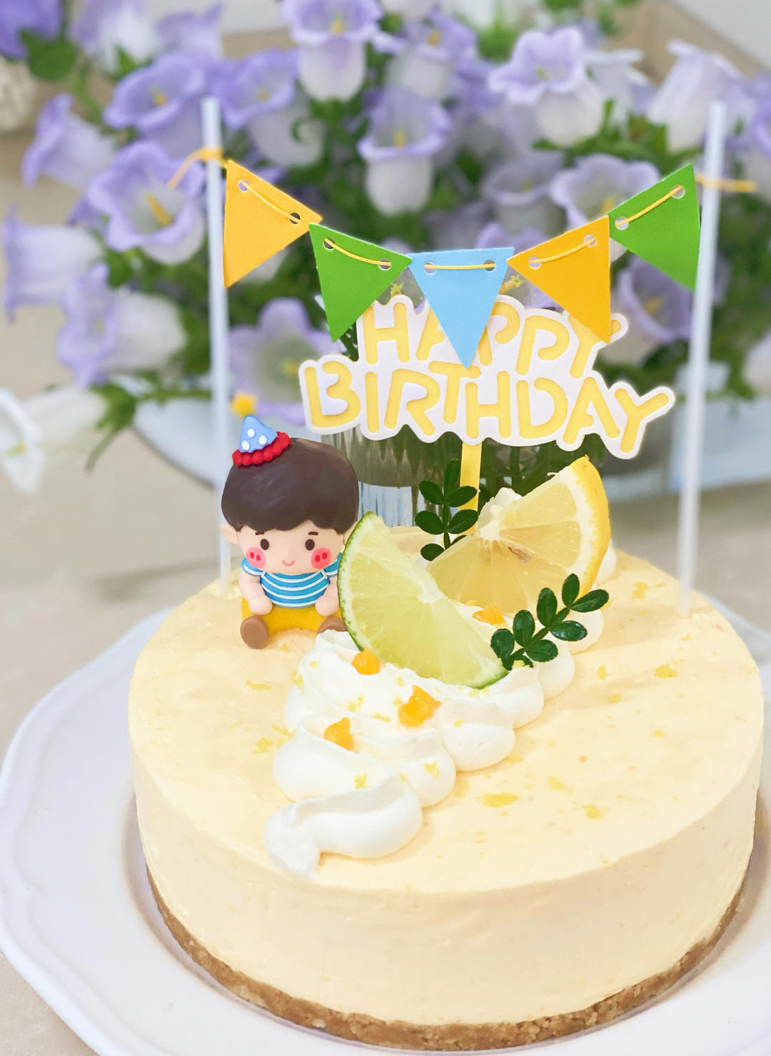 超快手柠檬冰淇淋蛋糕（无需冰淇淋机）