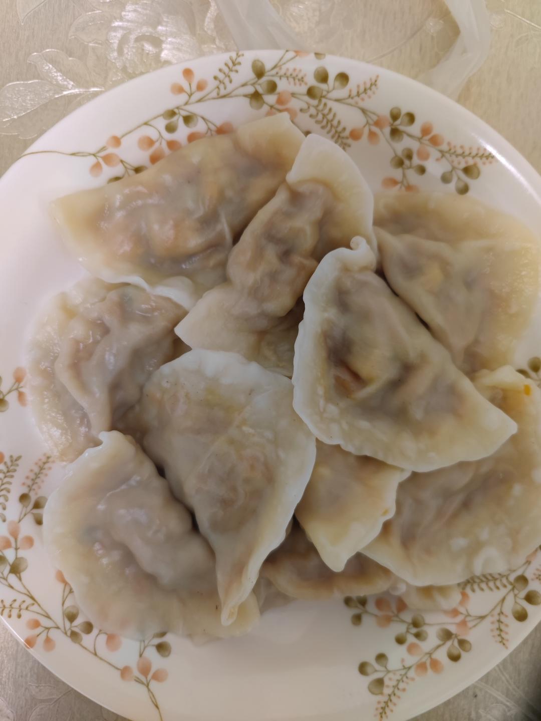 胡萝卜鸡蛋粉丝水饺