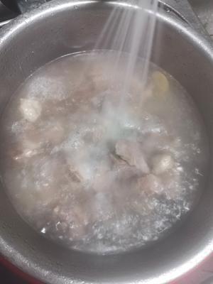 清炖牛腩汤的做法 步骤2