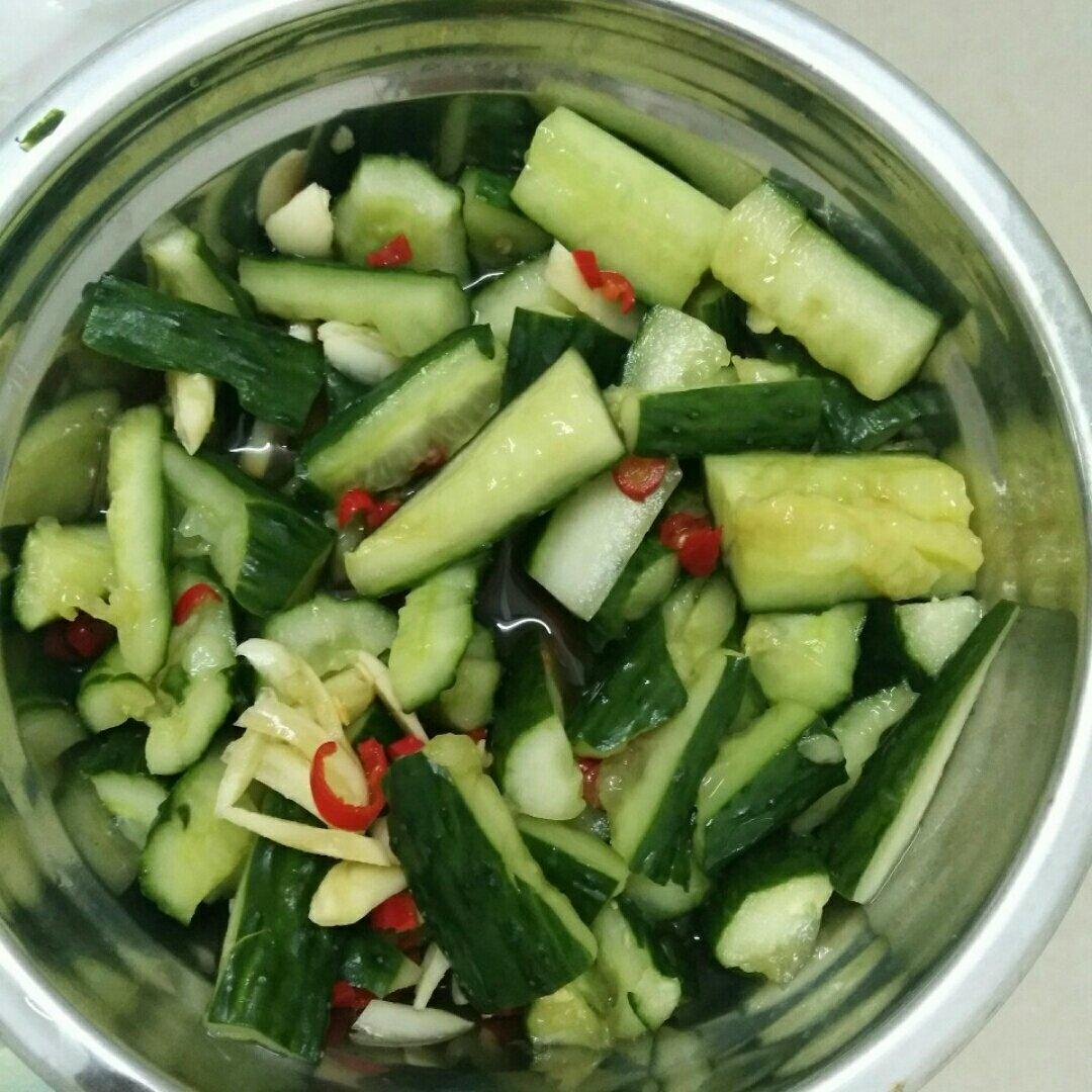 凉拌黄瓜