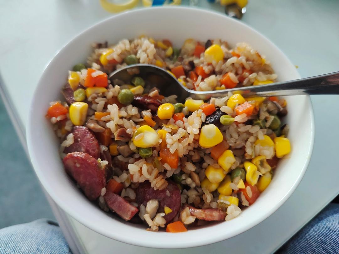 懒人必备～电饭煲腊肠焖饭