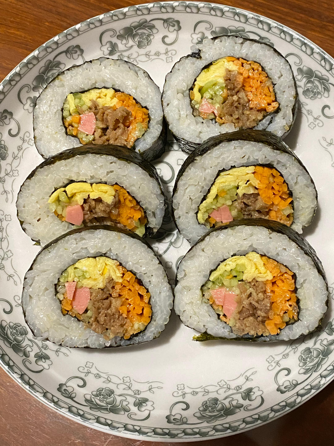 高颜值的紫菜包饭