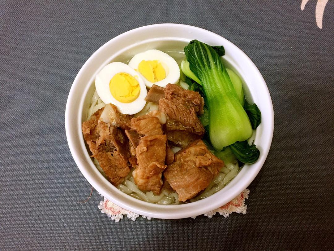 高汤排骨面