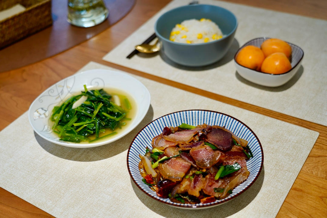 野葱炒腊肉