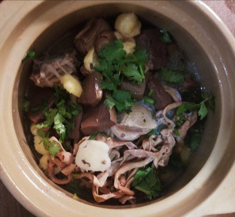 南京鸭血粉丝汤