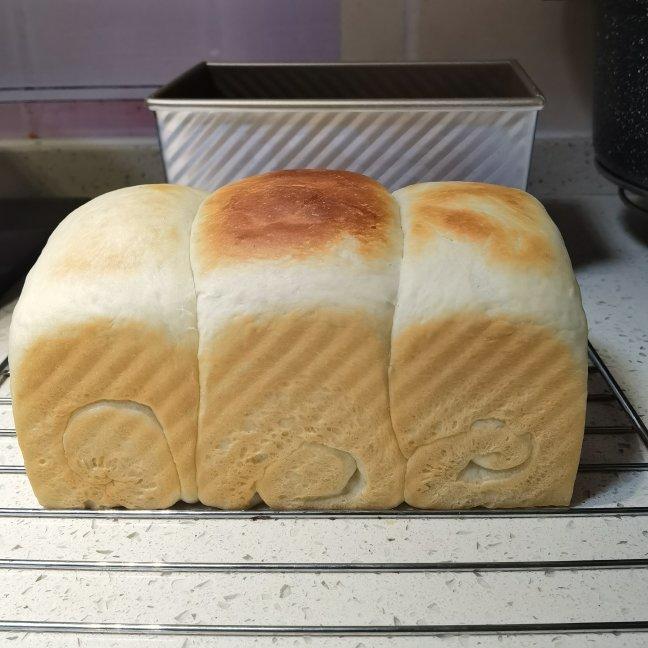 手工揉面也可以做的土司面包