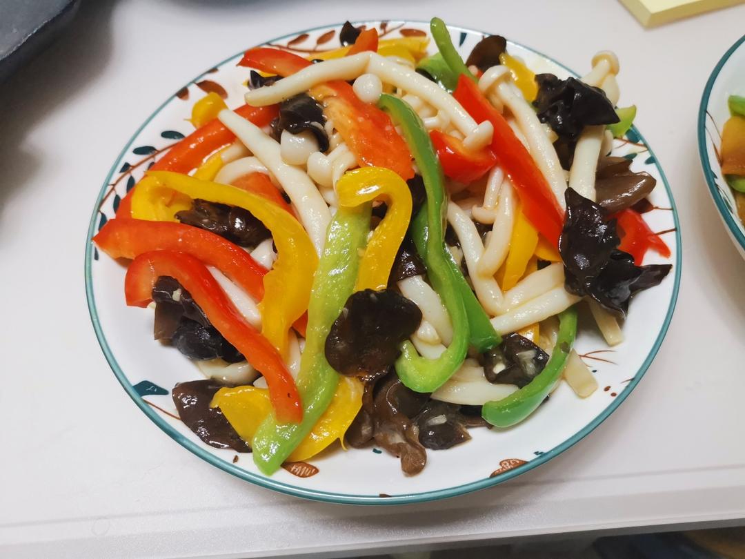 鸡汁彩椒炒双菇