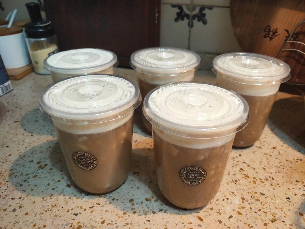 《Tinrry+》半仙豆夫喜茶的热销款奶茶在家自己做！小丸子豆乳奶盖茶