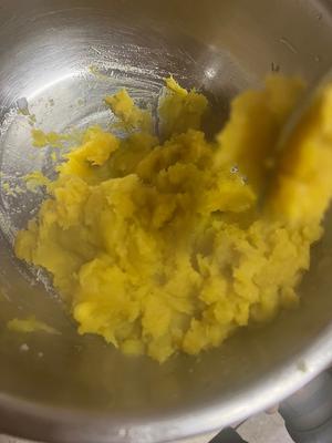 地瓜饼，粘粘糯糯的做法 步骤3