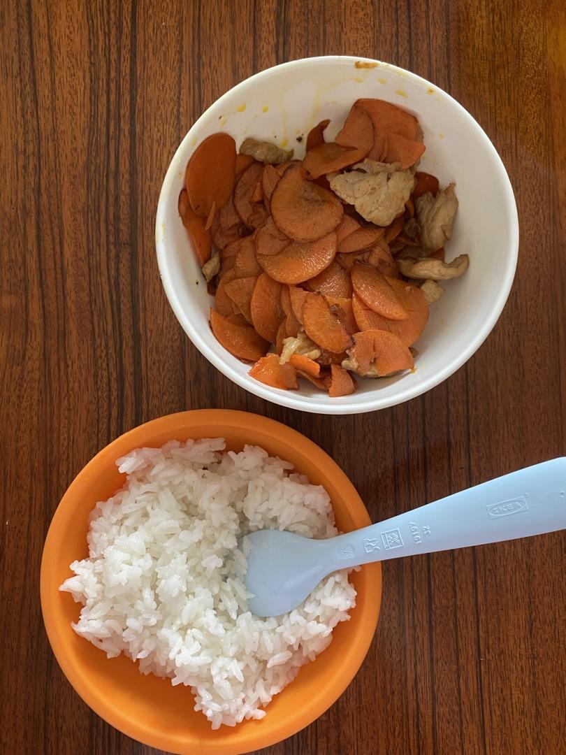 超好吃的胡萝卜片炒肉
