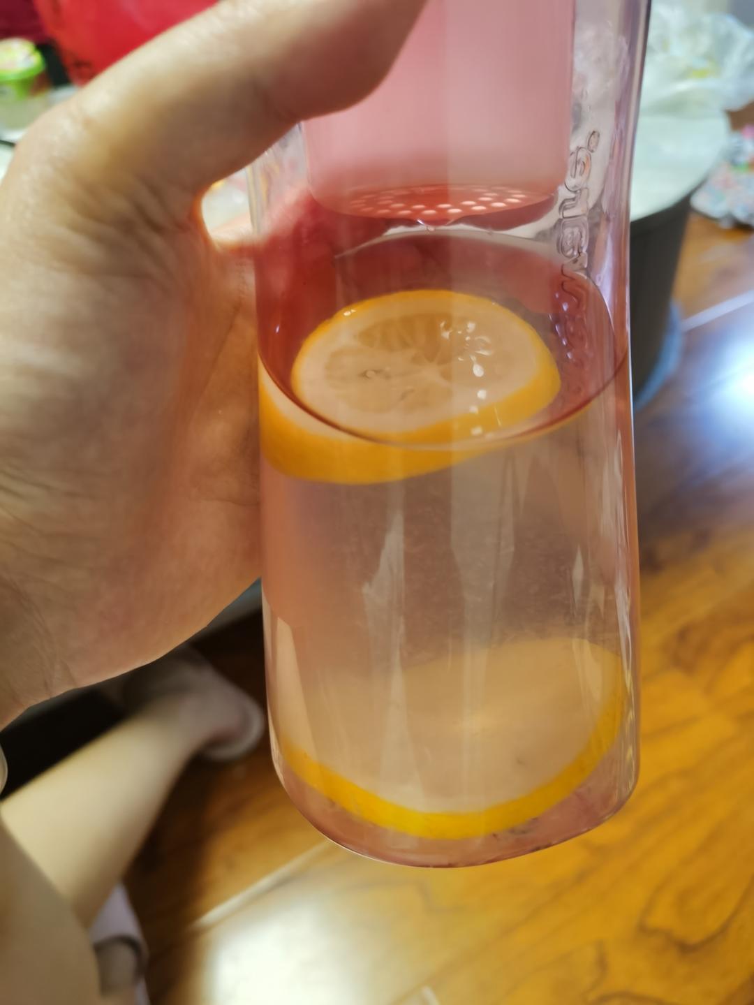 蜜雪冰城同款柠檬水，5块钱的快乐！快来试试吧