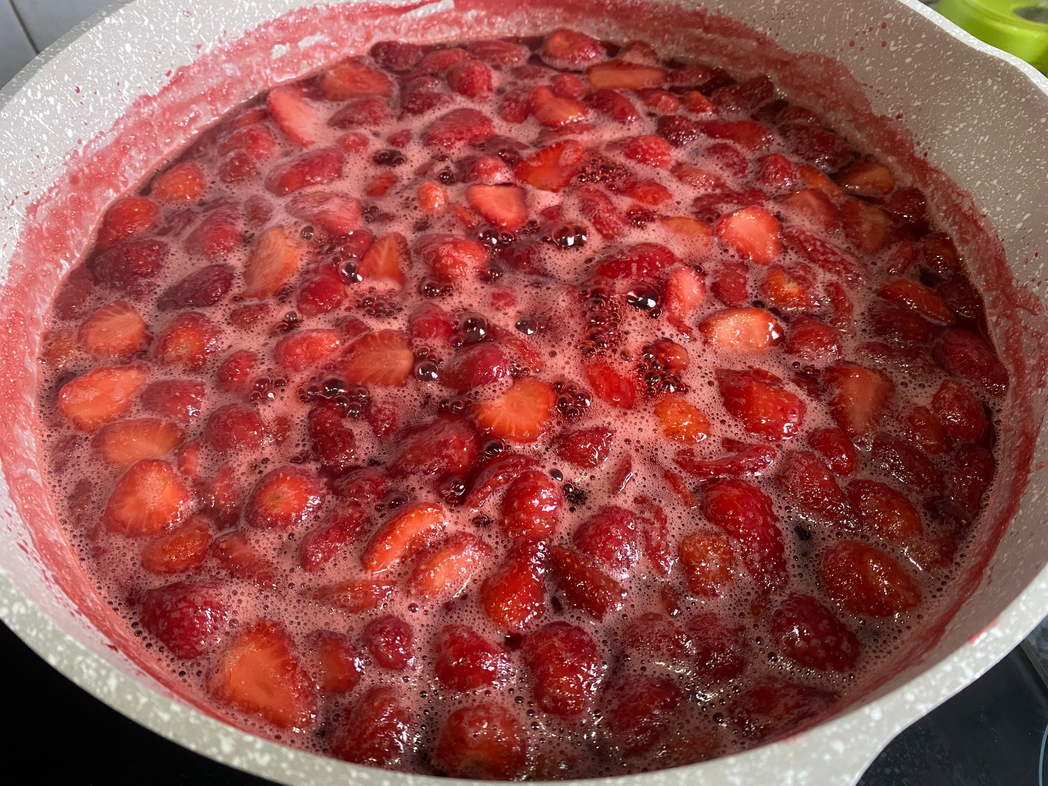 红颜草莓果酱的做法 步骤8